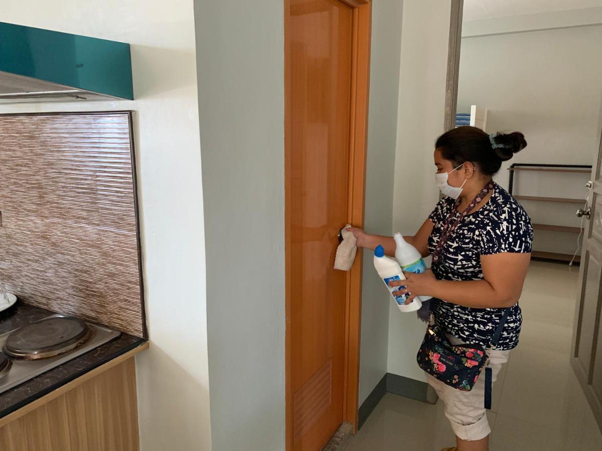 Beinte Singko De Marso Apartments Candon Bagian luar foto