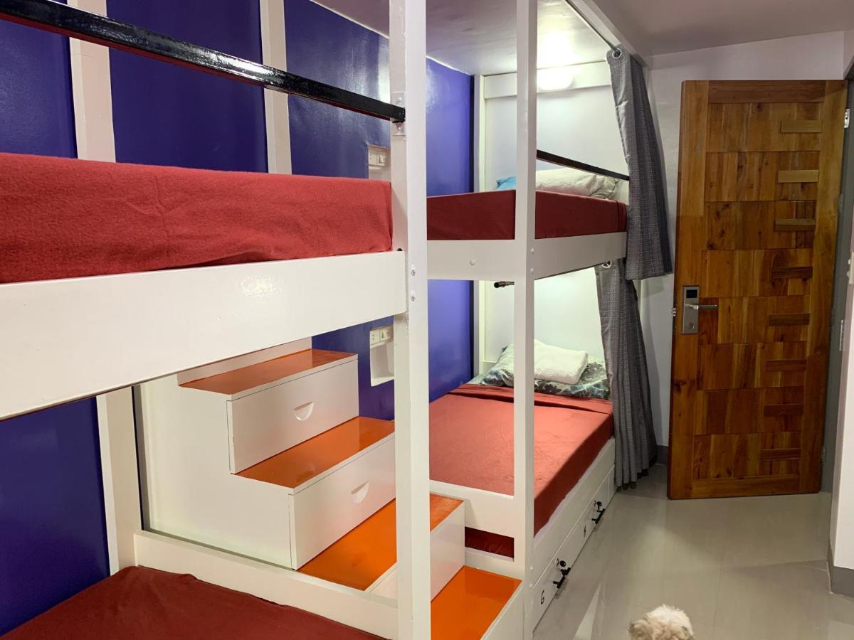 Beinte Singko De Marso Apartments Candon Bagian luar foto